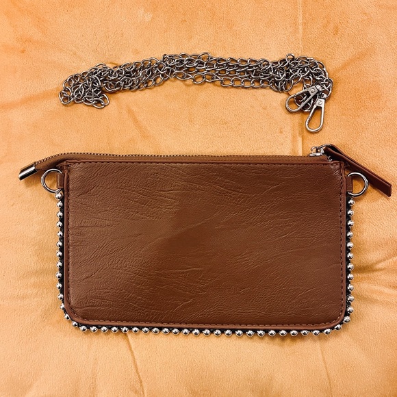 Brown clutch w/removable chain strap - Picture 2 of 4